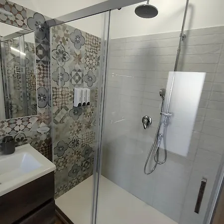 Dh Apartment *