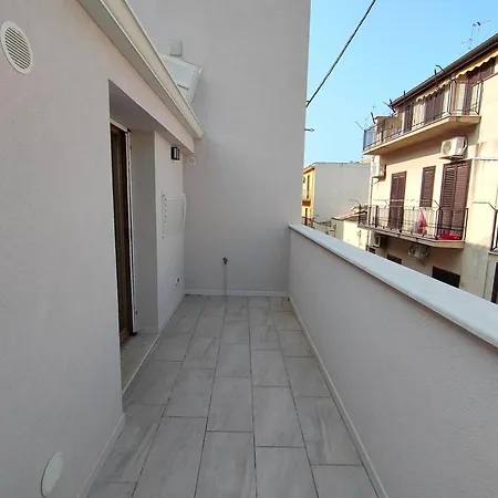 Dh Apartment *